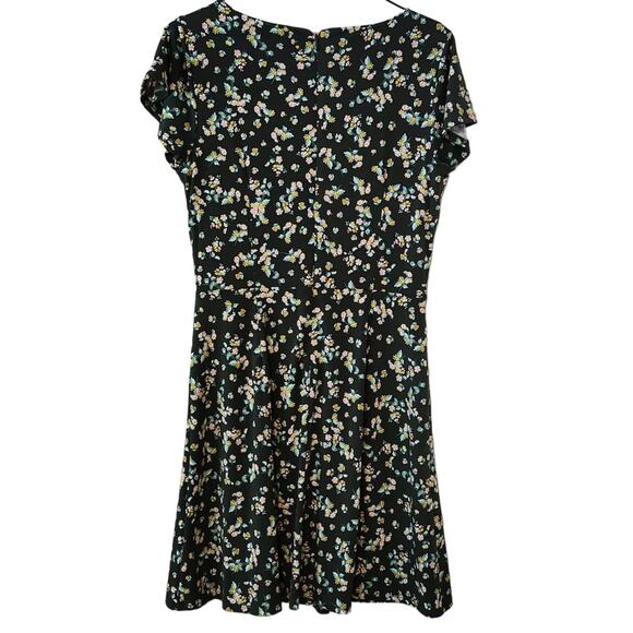 Ann Taylor Loft Faux Wrap DRESS Sz 4 Green Flowers Daisies - Picture 2 of 4